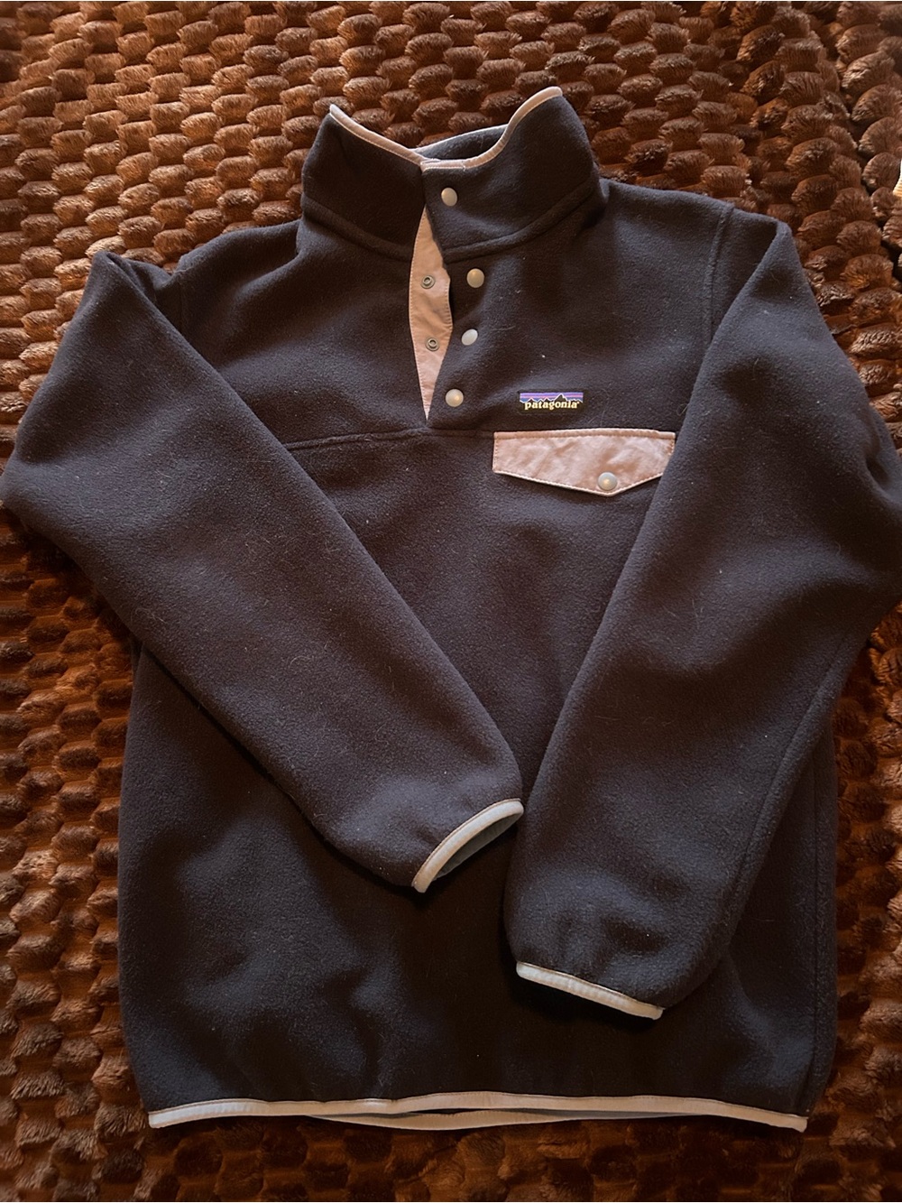 Patagonia women’s navy blue synchilla